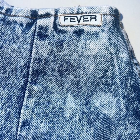 Fever Denim Pencil Skirt Women Distressed Acid Wash Button Closure Size Small - Picture 4 of 7